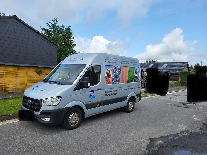 Silber Gebraucht 2016 Hyundai H 350 Van | 13.000 € - Bild 1/4