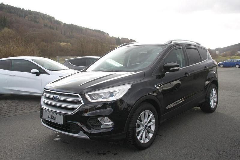 Używany Ford Kuga Titanium 150 KM (110 kW) 2019 Czarny SUV