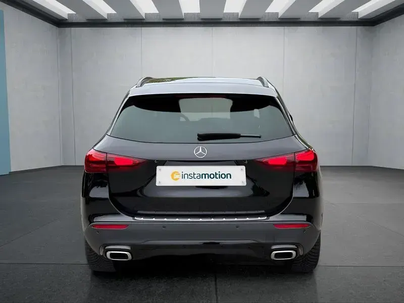 Gebraucht Mercedes GLA200 163 PS (119 kW) 2025 Schwarz SUV