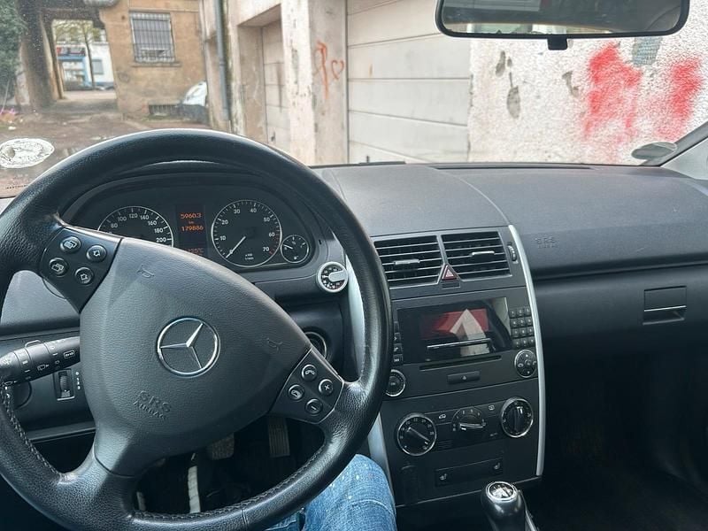 Gebraucht Mercedes A150 95 PS (69 kW) 2007 Schwarz Limousine