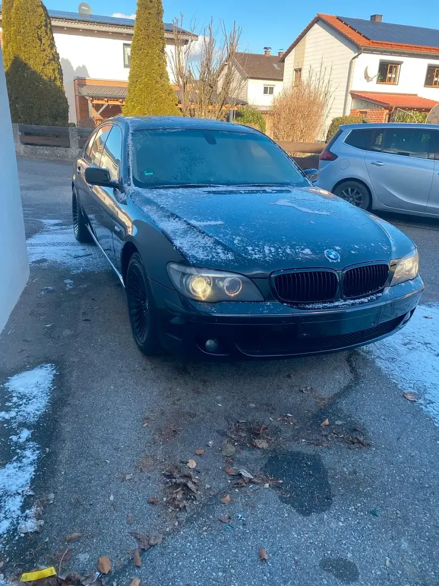 Second-hand BMW 730 245 CP (180 kW) 2006 Negru Berlinǎ