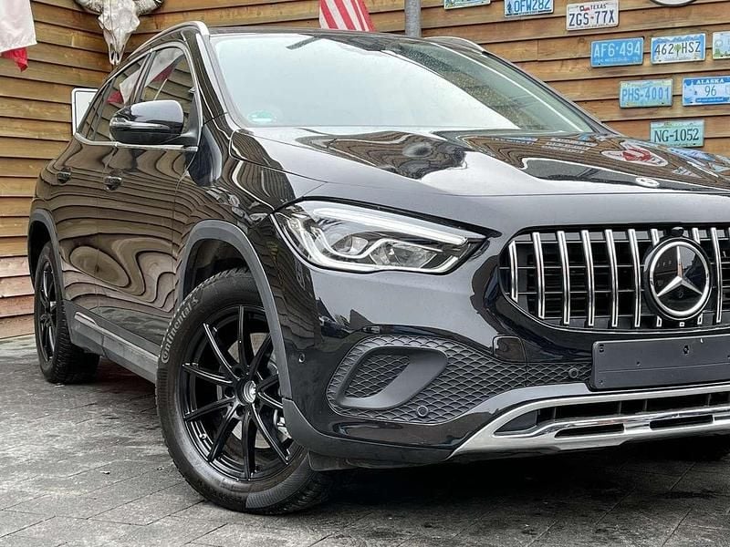 Gebraucht Mercedes GLA250 218 PS (160 kW) 2022 Kosmosschwarz SUV