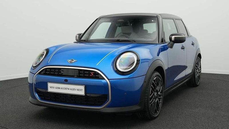 Blau Gebraucht 2025 Mini Cooper S Favoured Kleinwagen | 36.429 € (Teuer) - Bild 1/4