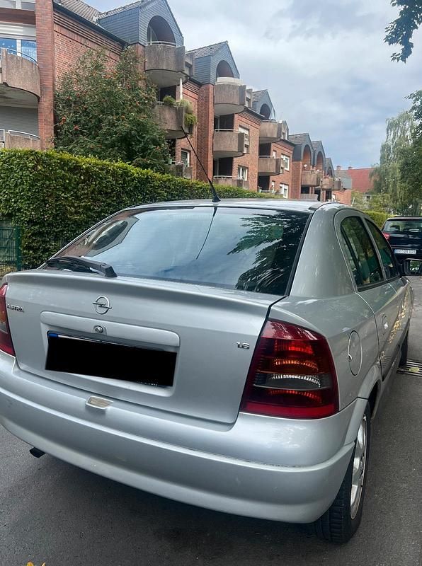 Silber Gebraucht 2002 Opel Astra Limousine | 500 € (Superpreis) - Bild 1/4