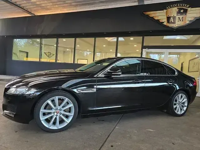 Gebraucht Jaguar XF Prestige 301 PS (221 kW) 2018 Schwarz Limousine