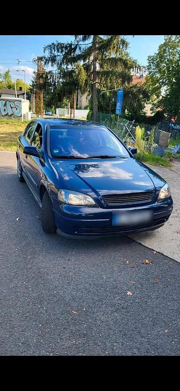 Blau Gebraucht 1999 Opel Astra Limousine | 1.100 € (Fairer Preis) - Bild 1/4