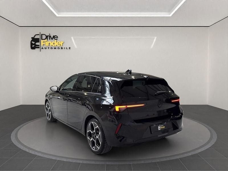 Używany Opel Astra Ultimate 131 KM (96 kW) 2024 Czarny Hatchback