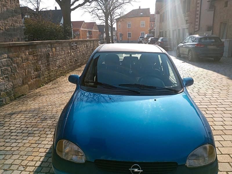 Gebraucht Opel Corsa 54 PS (39 kW) 1998 Blau Kleinwagen