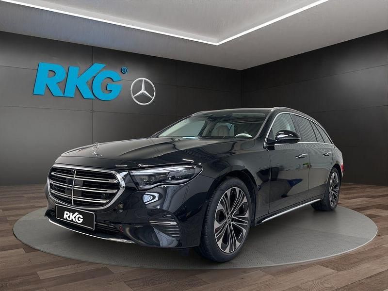 Second-hand Mercedes E300 Exclusive 313 CP (230 kW) 2025 Negru Berlinǎ