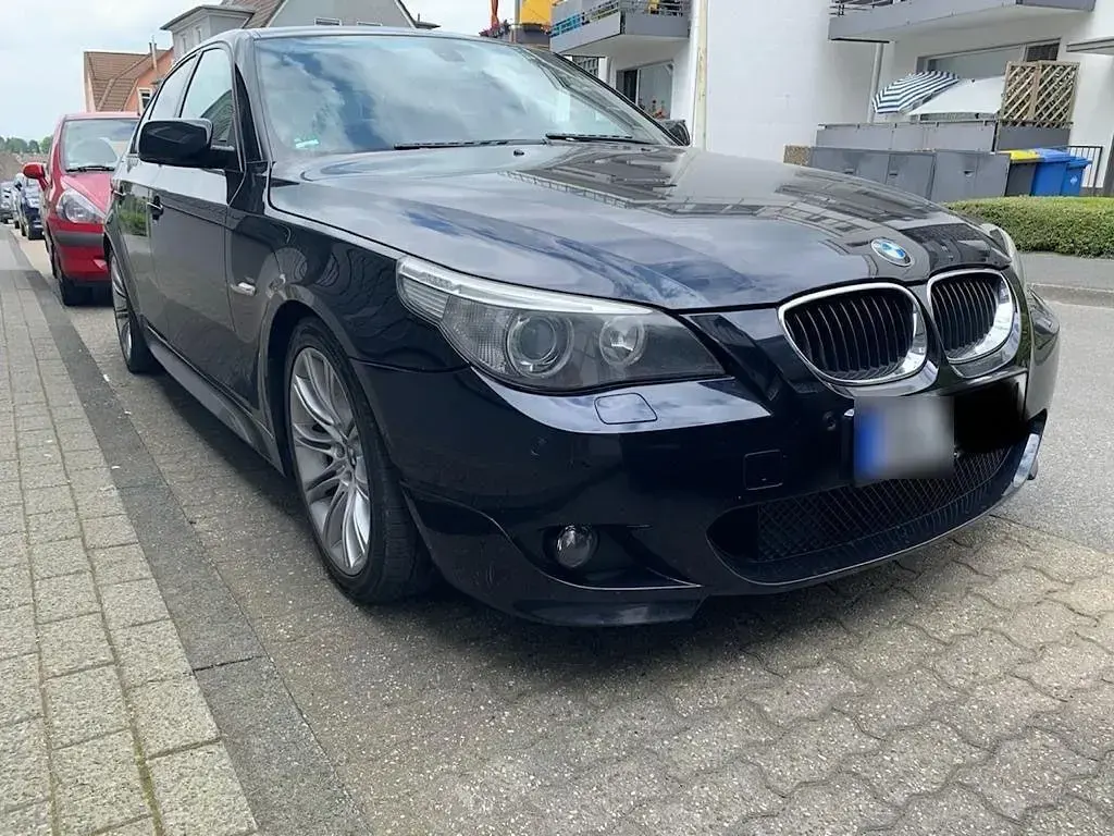 Gebraucht BMW 525 M Sport 192 PS (141 kW) 2004 Schwarz Limousine