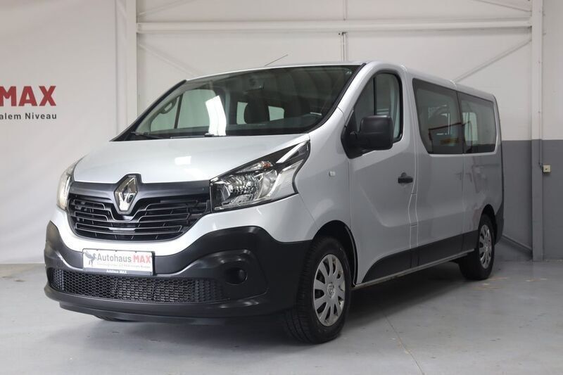 Platingrau Gebraucht 2018 Renault Trafic Expression Van | 28.490 € - Bild 1/4