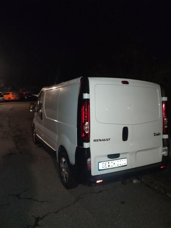 Gebraucht Renault Trafic 90 PS (66 kW) 2013 Weiß Van / Kleinbus