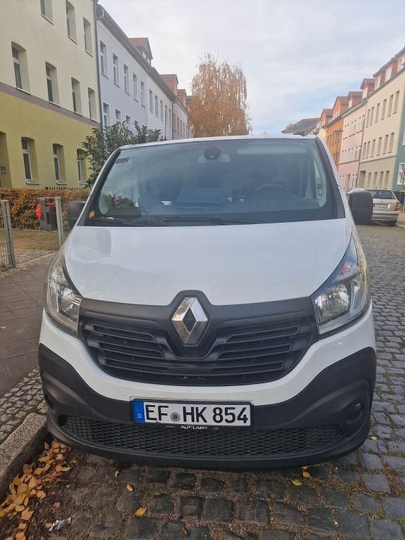 Gebraucht Renault Trafic 116 PS (85 kW) 2016 Weiß Van / Kleinbus