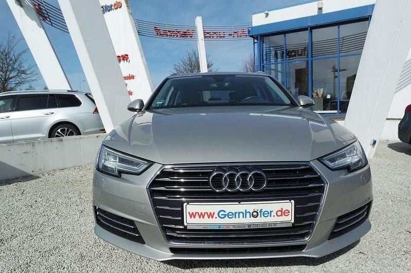 Second-hand Audi A4 Design 190 CP (139 kW) 2017 Argintiu Break