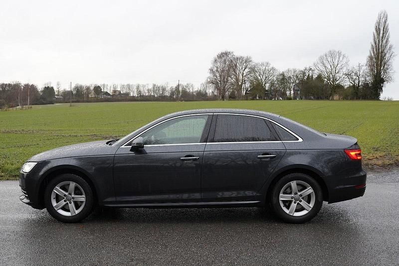 Gebraucht Audi A4 Ambiente 150 PS (110 kW) 2016 Grau Limousine