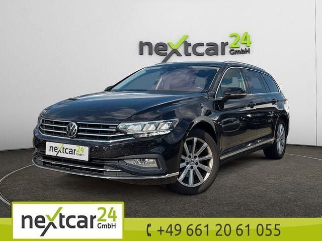 Black metallic Gebraucht 2021 VW Passat Elegance Kombi | 21.990 € (Fairer Preis) - Bild 1/4