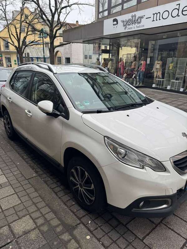 Weiß Gebraucht 2013 Peugeot 2008 Active SUV | 7.500 € (Fairer Preis) - Bild 1/4