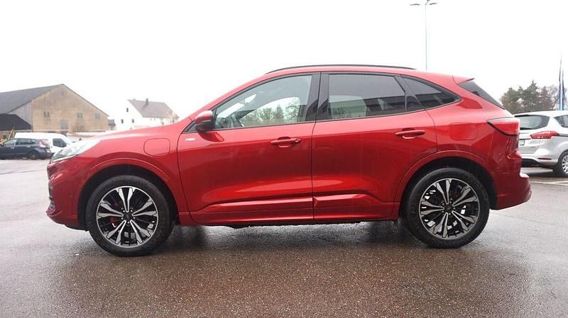 Gebraucht Ford Kuga ST-Line X 224 PS (164 kW) 2021 Rot SUV