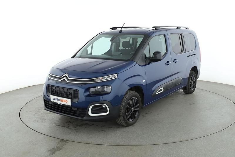 Blau Gebraucht 2023 Citroën Berlingo Shine Van / Kleinbus | 26.310 € - Bild 1/3