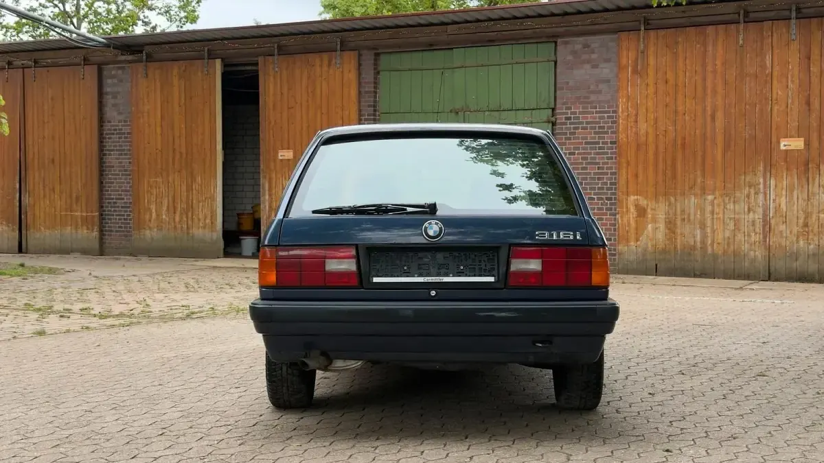 Gebraucht BMW 316 99 PS (72 kW) 1991 Blau Kombi