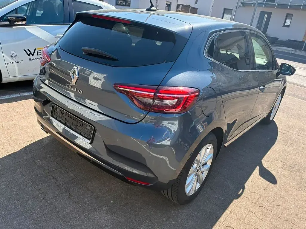 Gebraucht Renault Clio V Intens 91 PS (66 kW) 2022 Grau Limousine