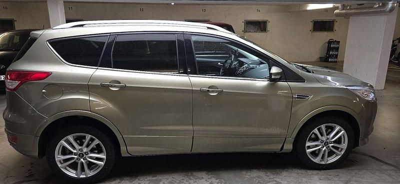 Gebraucht Ford Kuga Individual 163 PS (119 kW) 2014 SUV