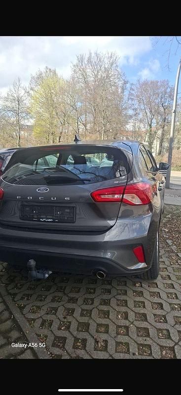 Gebraucht Ford Focus Active 125 PS (91 kW) 2019 Grau Limousine