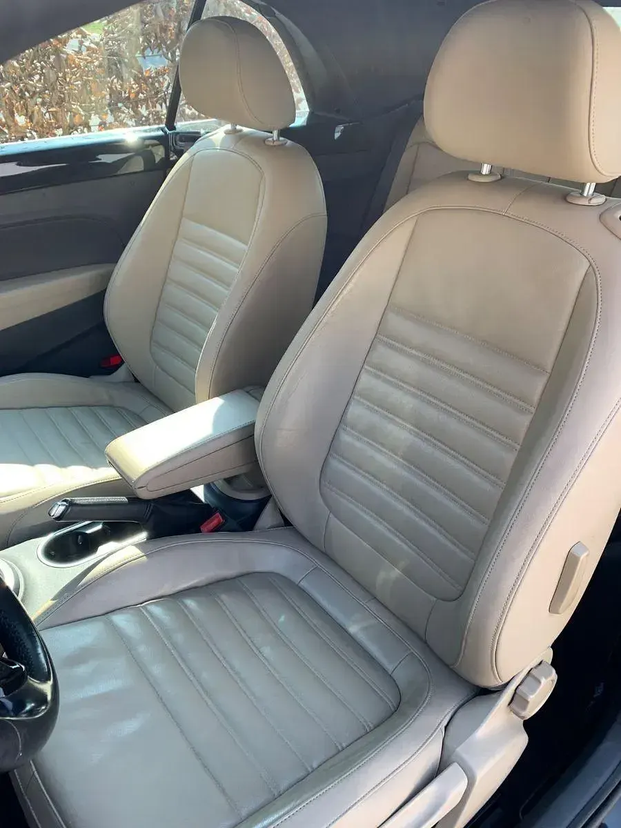 Gebraucht VW Beetle S 105 PS (77 kW) 2014 Schwarz Kleinwagen