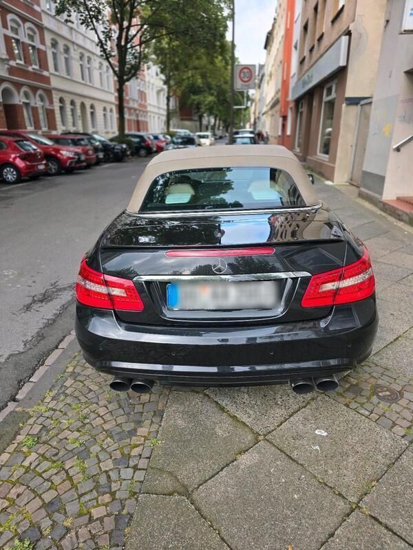 Schwarz Gebraucht 2010 Mercedes E350 Cabrio | 11.500 € (Fairer Preis) - Bild 1/4