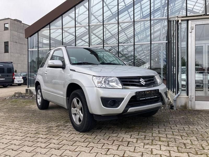 Silber Gebraucht 2014 Suzuki Grand Vitara Comfort SUV | 13.680 € (Guter Preis) - Bild 1/4