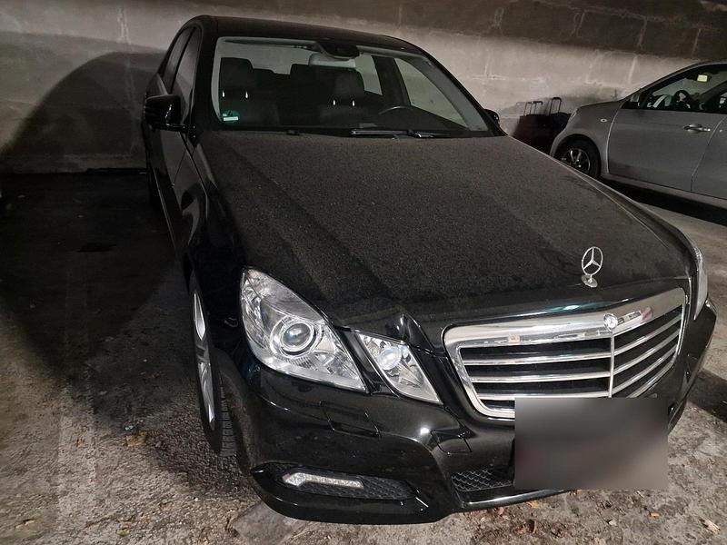 Gebraucht Mercedes E350 272 PS (200 kW) 2009 Schwarz Limousine