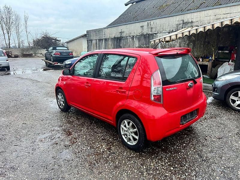 Gebraucht Subaru Justy Trend 69 PS (50 kW) 2010 Rot Kleinwagen