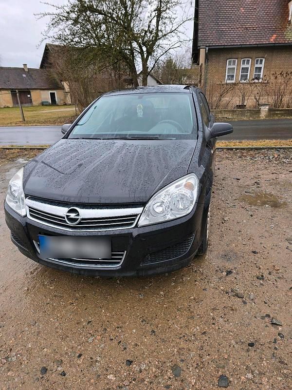 Gebraucht Opel Astra 90 PS (66 kW) 2009 Schwarz Kleinwagen