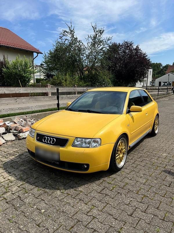 Gelb Gebraucht 2000 Audi S3 Performance Limousine | 10.900 € (Fairer Preis) - Bild 1/4