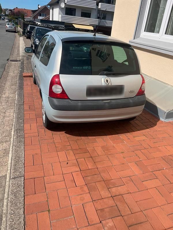 Second-hand Renault Clio II 2002 Argintiu Hatchback