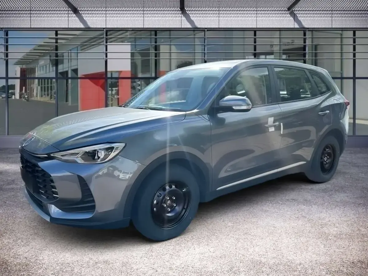 Uusi MG ZS 116 HP (85 kW) 2025 Harmaa Sedan