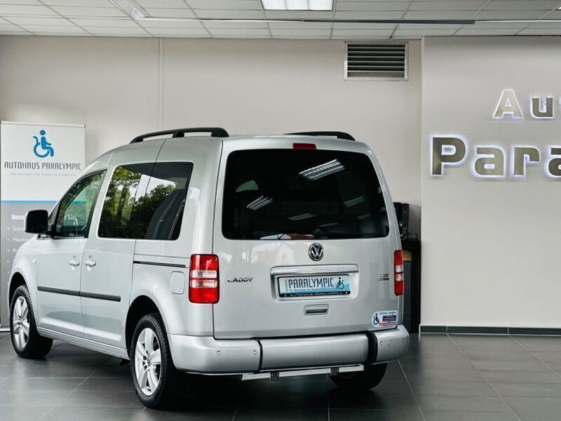 Gebraucht VW Caddy Comfortline 102 PS (75 kW) 2013 Silber Van / Kleinbus