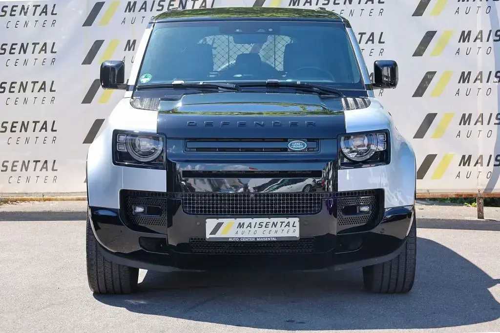 Gebraucht Land Rover Defender 400 PS (294 kW) 2023 Hakuba silver SUV