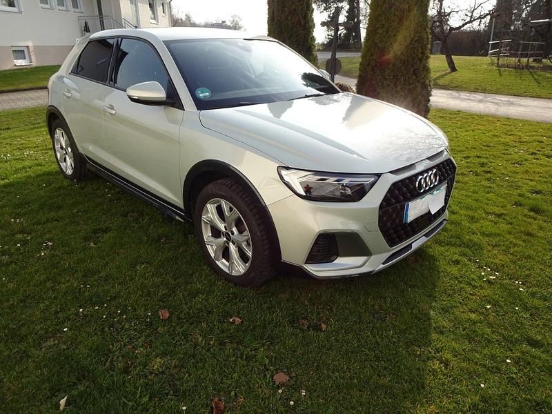 Gebraucht Audi A1 S-Line 150 PS (110 kW) 2024 Silber SUV