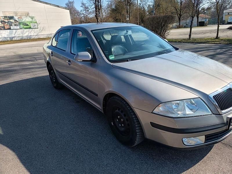 Gebraucht Skoda Octavia Elegance 105 PS (77 kW) 2007 Grau Limousine