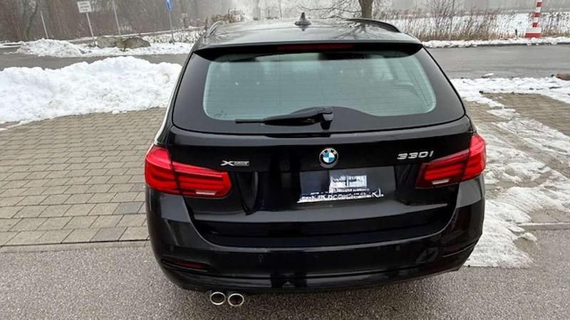 Second-hand BMW 330 Advantage 252 CP (185 kW) 2018 Negru Break