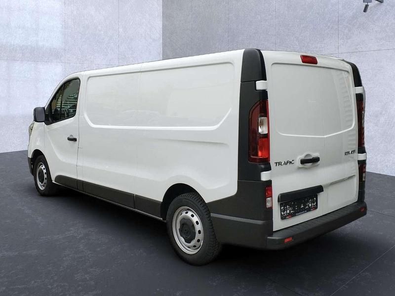 Gebraucht Renault Trafic Komfort 131 PS (96 kW) 2022 Weiß Van / Kleinbus