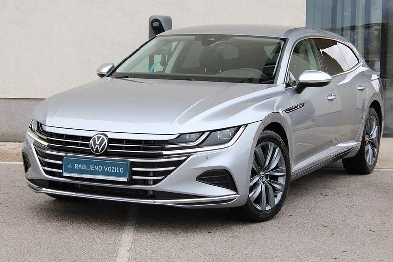 Gebraucht VW Arteon Elegance 150 PS (110 kW) 2025 Silber Limousine