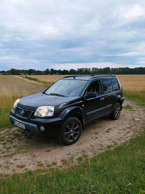 Schwarz Gebraucht 2003 Nissan X-Trail SUV | 1.800 € (Guter Preis) - Bild 1/4