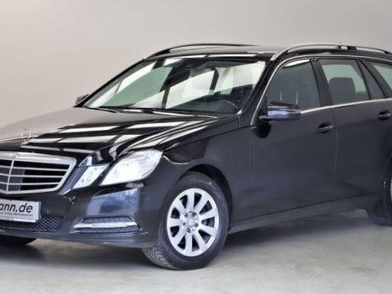 Gebraucht Mercedes E220 170 PS (125 kW) 2012 Schwarz  unilack Kombi