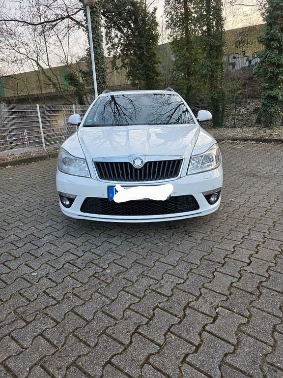 Gebraucht Skoda Octavia RS 200 PS (147 kW) 2010 Weiß Kombi