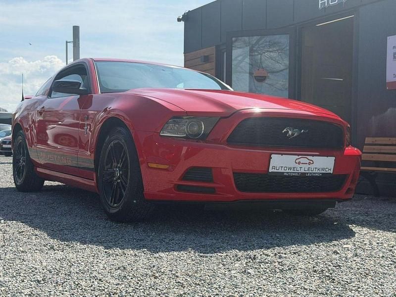 Gebraucht Ford Mustang Fastback 305 PS (224 kW) 2014 Rot Coupé