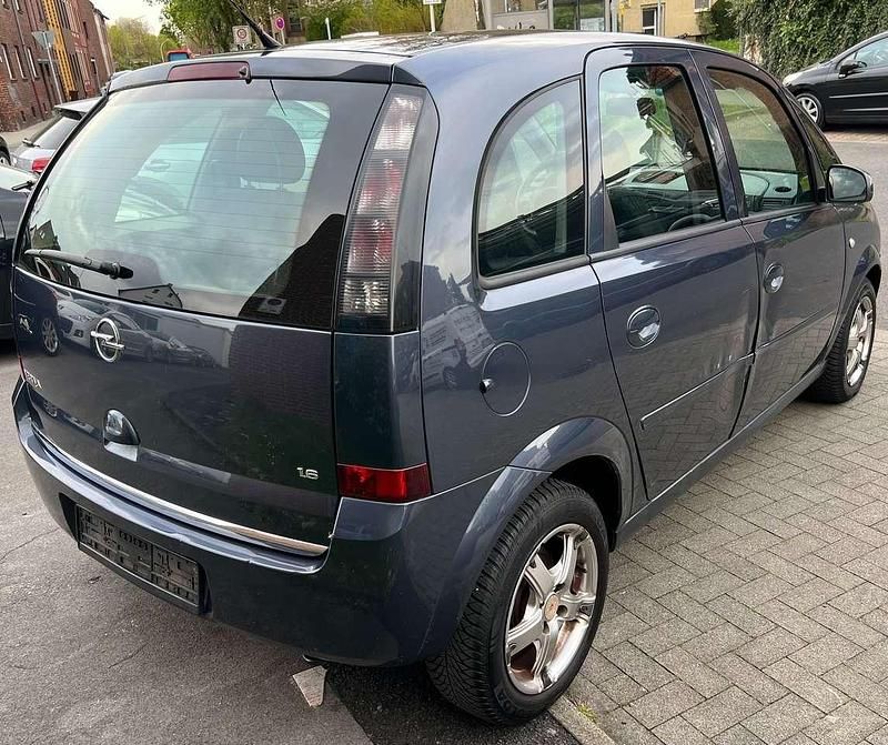 Usata Opel Meriva Edition 105 CV (77 kW) 2007 Metro m2 Monovolume