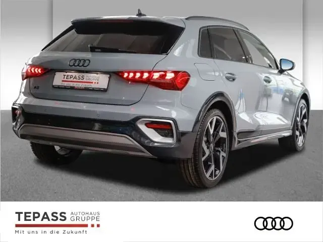 Gebraucht Audi A3 Sport 150 PS (110 kW) 2024 Grau Limousine