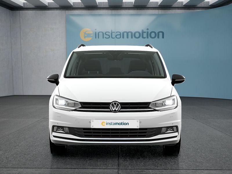 Weiß Gebraucht 2024 VW Touran Van / Kleinbus | 39.849 € (Teuer) - Bild 1/4